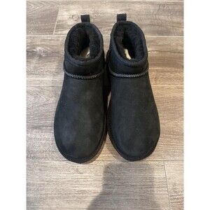 UGG Classic Ultra Mini Boots Women’s Size 9 Black Suede Sheepskin 1116109
